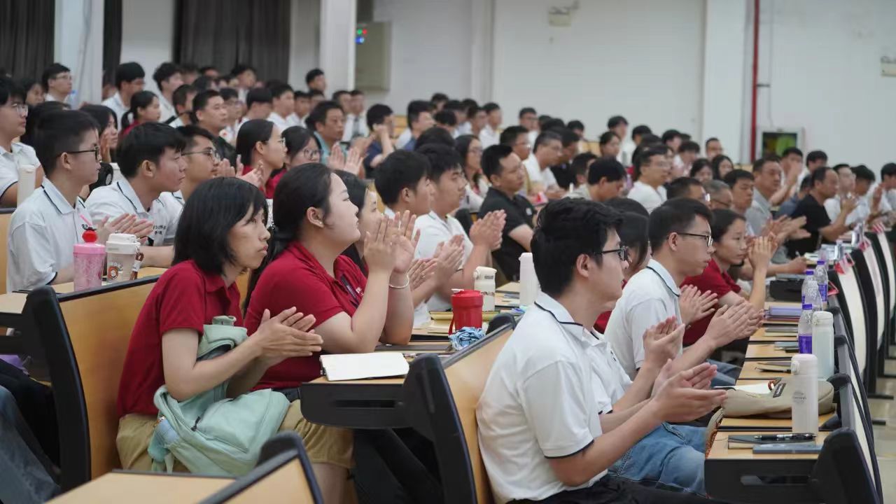iPEG富士康员工关爱之员工代表座谈会