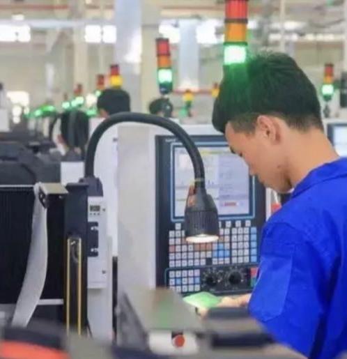 富士康共筑温暖家园 